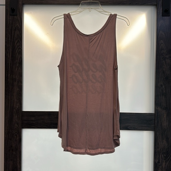 Old Navy hint of mauve XL - Picture 2 of 2